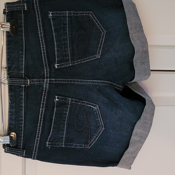 Ricki's Ella Revolution Stretch Blue Denim Cuffed Shorts 25 - Picture 3 of 4